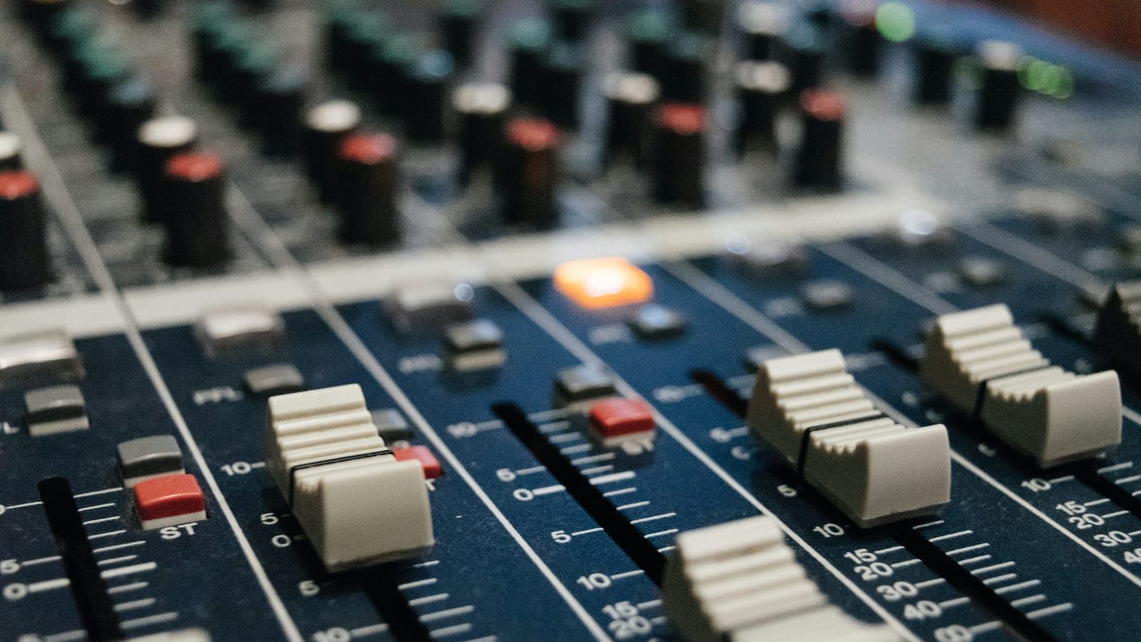 White music mixing dials