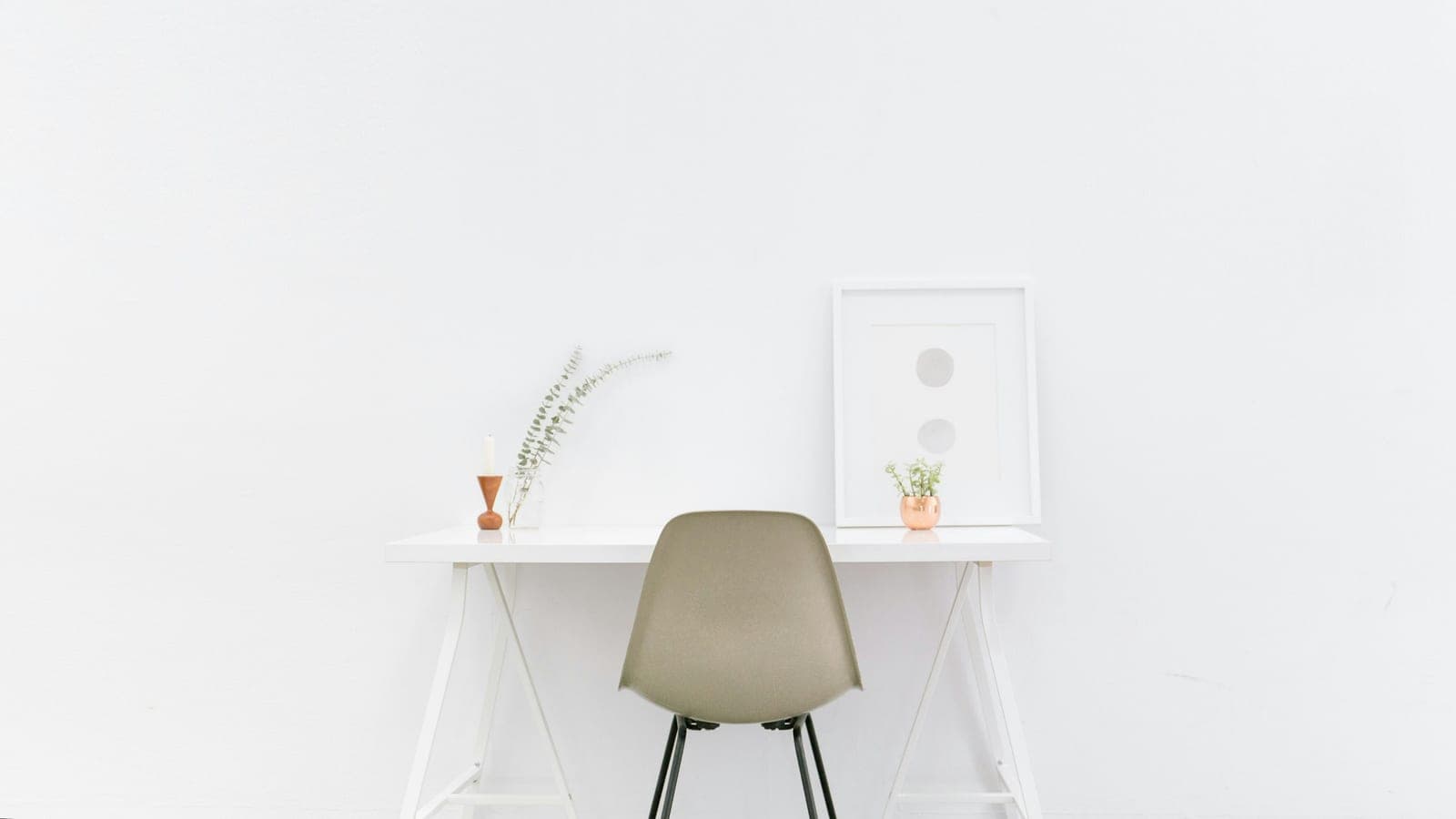 Minimalist white table